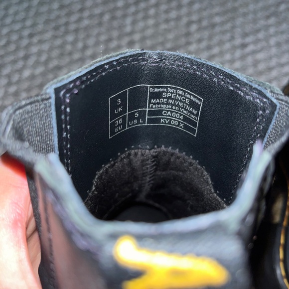 Dr Marten Chelsea Boots - Picture 2 of 4